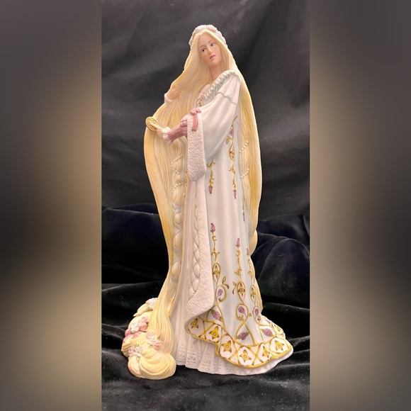 Lenox The Legendary Princesses Rapunzel Tangled Hair Fine Porcelain Demure Gift - Picture 5 of 17